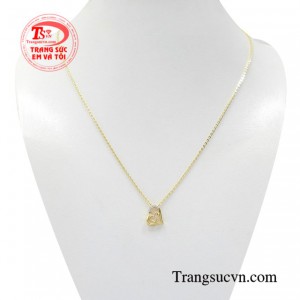 Dây liền mặt trái tim tình yêu với thiết kế độc đáo, tỉ mỉ mang lại cho phái đẹp sự thanh lịch, thời trang và cá tính riêng.