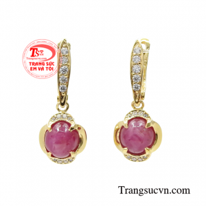 Đôi bông tai ruby 14k nét quyễn rũ vượt thời gian mà vàng tây 14k sáng, bền màu còn bảo vệ sức khỏe, đem lại may mắn, tài lộc
