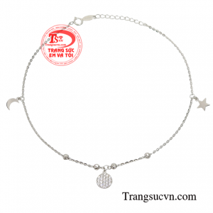 Lắc chân vàng hiện đại với đường nét chế tác độc đáo, tinh xảo mang lại phong cách cá tính đâm chất riêng biệt .