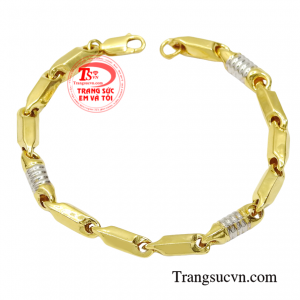 Lắc nam vàng năng động thiết kế hợp thời trang phong cách mạnh mẽ mang đến một sản phẩm hoàn mỹ.