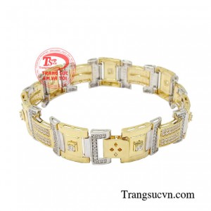 Lắc nam vàng tây thượng lưu giúp các quý ông tự tin trong những buổi tiệc, hay những buổi hẹn quan trọng. 