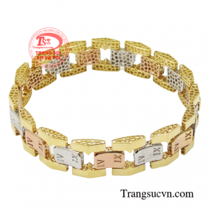 Lắc tay nam vàng bản lĩnh được chế tác theo công nghệ hiện đại mang đến sản phẩm hoàn mỹ. 