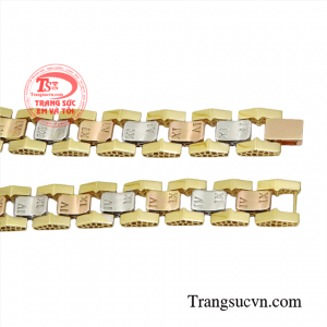 Sản phẩm mang đến vẻ điển trai và sành điệu đến cho phái mạnh. 