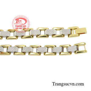  Không chỉ giúp cho người đeo thêm phần thời trang, thể hiện bản thân mà còn đem đến sự đẳng cấp khác biệt. 