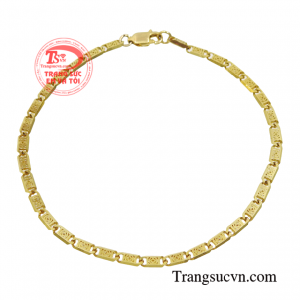 Lắc tay nam vàng thịnh vượng chế tác theo công nghệ hiện đại thể hiện sự mạnh mẽ và đam mê cho phái mạnh. 