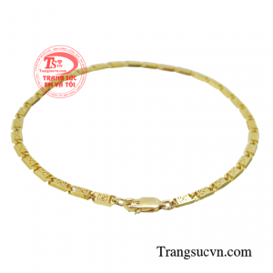 Chiếc lắc tay này sẽ giúp phái mạnh tự tin hơn mỗi khi sải bước trước đám đông, tạo vẻ thu hút đầy nam tính cho các cánh mày râu. 