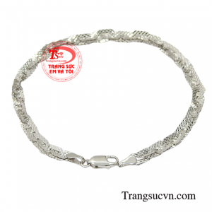 Chiếc lắc tay này giúp bạn tự tin trong những buổi đàm phán với khách hàng, hay toát lên thần thái của một người có tố chất lãnh đạo.