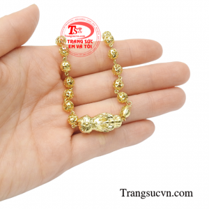 Lắc tay tỳ hưu vàng may mắn xinh xắn.