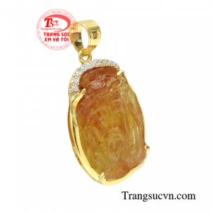 Mỗi khi nhìn vào chiếc mặt dây này sẽ nhắc nhở ta nhớ đến sự hy sinh và lòng thương xót của Chúa dành cho nhân loại.