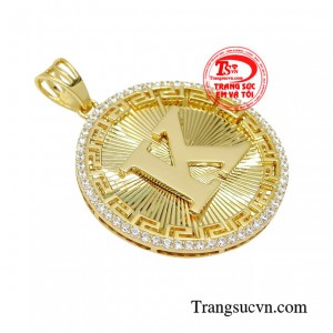 Với thiết kế vừa mang một chút thời trang, vừa toát lên được vẻ điển trai và khỏe khoắn cho người đeo