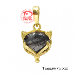 Mặt dây hồ ly hợp mệnh là lá bùa tình yêu giúp cho các cô gái có được sự cảm mến của phái mạnh.