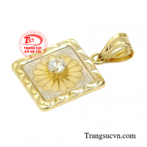 Sản phẩm hợp với nhiều độ tuổi và trang phục phong cách khác nhau.