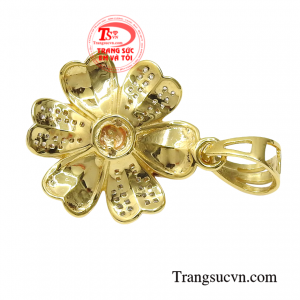 Mặt dây chuyền vàng tây dành cho nữ thanh toán an toàn.