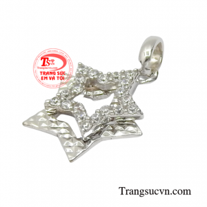 Đây có lẽ là sự lựa chọn hoàn hảo cho những cô nàng theo phong cách năng động, tươi trẻ.