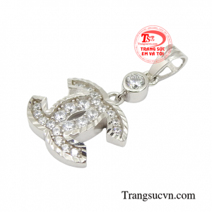 Hơn thế sản phẩm còn phù hợp để sử dụng trong nhiều hoàn cảnh và kết hợp cùng phong cách thời trang đa dạng