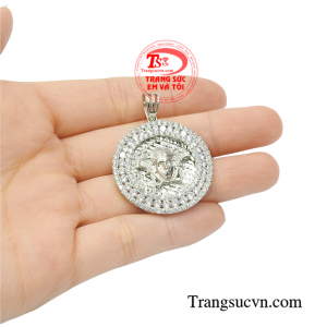 Mặt dây vàng trắng thành đạt đảm bảo chất lượng.