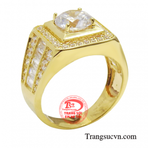 Nhẫn nam vàng thời trang đẳng cấp được chạm khắc tỉ mỉ, độc đáo mang đến vẻ mới lạ cho người đeo.