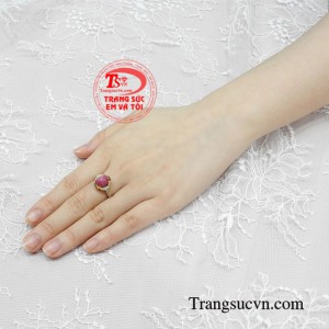 Nhẫn nữ ruby sao may mắn sang trọng.