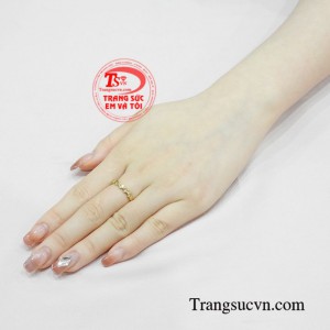 Nhẫn nữ vàng tây dễ thương