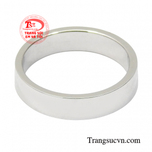 Sản phẩm giúp người dùng thỏa sức kết hợp với nhiều kiểu trang phục và phụ kiện.