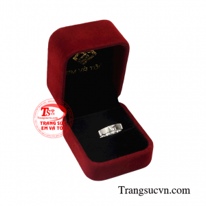 Nhẫn thánh giá an lành chất lượng.