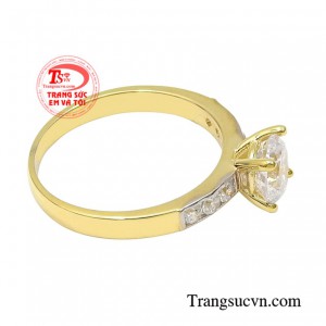 Sẽ thật tuyệt vời khi phối cùng những bộ váy thướt tha tôn vinh nét nữ tính, nhẹ nhàng cho các nàng.