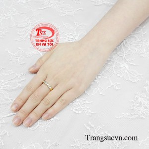 Nhẫn vàng nữ giới xinh xắn