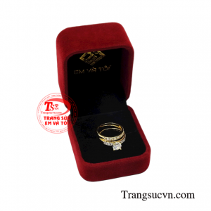 Nhẫn vàng quý cô trang nhã bảo hành uy tín.
