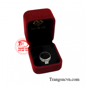Nhẫn vàng trắng quý cô hiện đại tinh tế.