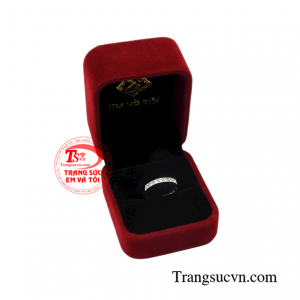 Nhẫn vàng trắng thanh cao chất lượng.