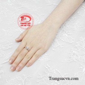 Nhẫn vàng trắng thanh cao
