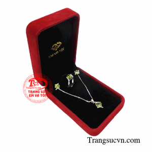 Đây sẽ là món quà ý nghĩa dành tặng người vợ của bạn vào dịp lễ kỳ niệm 16 năm ngày cưới. 