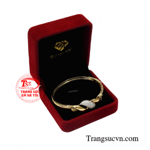 Vòng tay nữ giới sang trọng tinh tế.