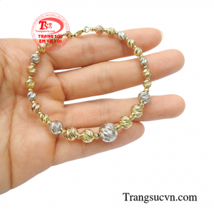 Vòng tay nữ thời trang nhận đặt chế tác theo yêu cầu, bảo hành uy tín, giao hàng toàn quốc.