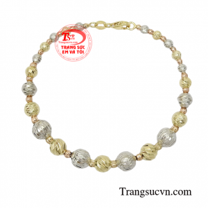 Kiểu dáng sang trọng, nữ tính giúp người dùng càng thêm tự tin và phong cách