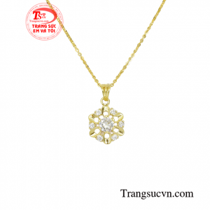 Bộ dây chuyền đính đá sang trọng vàng tây được ưa chuộng, là món quà tuyệt vời cho người yêu thương