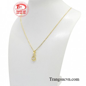 Với kiểu dáng vừa thanh lịch mà lại vừa đáng yêu dành cho những cô nàng yêu thích sự nữ tính