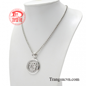 Bộ dây chuyền vàng được nhập khẩu iItaly cao cấp, dễ dàng kết hợp với nhiều phong cách khác nhau.