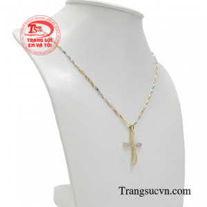 Bộ dây chuyền đem lại vẻ thời trang và đầy tinh tế cho người sử dụng.