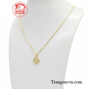 Với sản phẩm này, giúp phái đẹp luôn rạng rỡ và nổi bật giữa đám đông