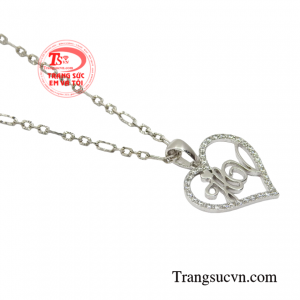 Bộ mặt dây chữ vàng trắng tinh tế.