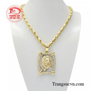 Bộ mặt dây nam phong độ mang đến vẻ năng động mà hợp thời trang cho phái mạnh.