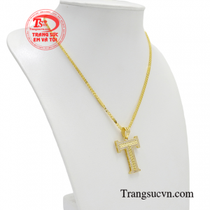 Bộ sản phẩm mang đến vẻ mạnh mẽ và năng động giúp người đeo tự tin khẳng định vị thế.