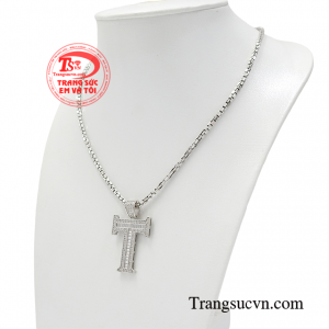 Ngày nay, việc phái mạnh sử dụng trang sức ngày càng phổ biến hơn.