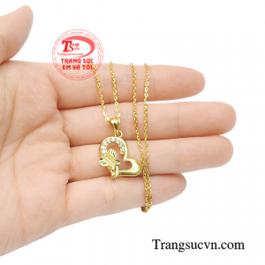 Bộ mặt trái tim tinh tế chất lượng.