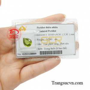 Đá peridot tượng trưng cho sức sống và niềm hi vọng, mang lại thành công, tài lộc cũng như sự may mắn cho người sử dụng