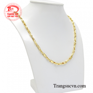 Dây chuyền vàng tây là trang sức không thể thiếu giúp phái mạnh thêm phần nổi bật, thời trang và cá tính.