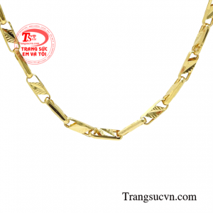 Chiếc dây chuyền nam giới thương hiệu Em và Tôi giao hàng nhanh trên toàn quốc.
