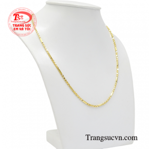 Đối với một người đàn ông thành đạt thì những món trang sức sở hữu một giá trị vô hình ẩn chứa bí ẩn khó diễn tả bằng lời.