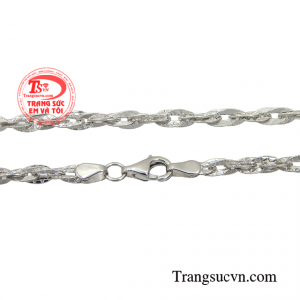 Với đường nét chế tác độc đáo, là món quà tặng tuyệt vời cho người bạn yêu thương những dịp ý nghĩa. 